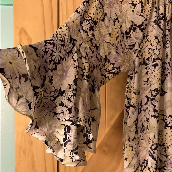 EUC Chaps Floral Bell Sleeve Blouse - Black, White, Cream - Picture 3 of 5